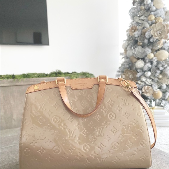 Stunning Louis Viutton Vernis Brea bag in Poudre - Picture 2 of 14